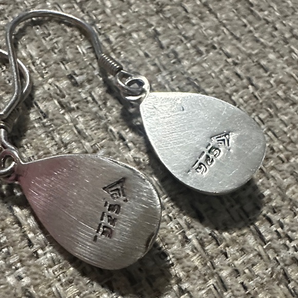 925 Vintage Silpada Onyx Teardrop Earrings - Picture 2 of 2